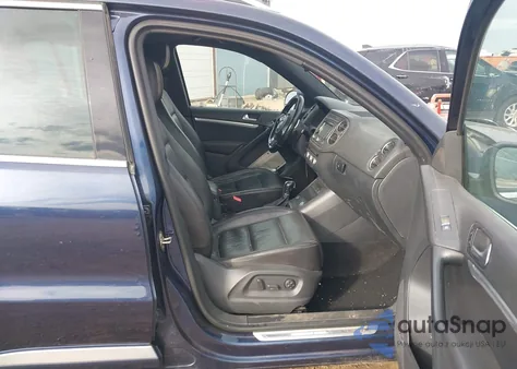 2015 Volkswagen Tiguan R-Line z USA, uszkodzony, nr VIN WVGAV7AX7FW093868